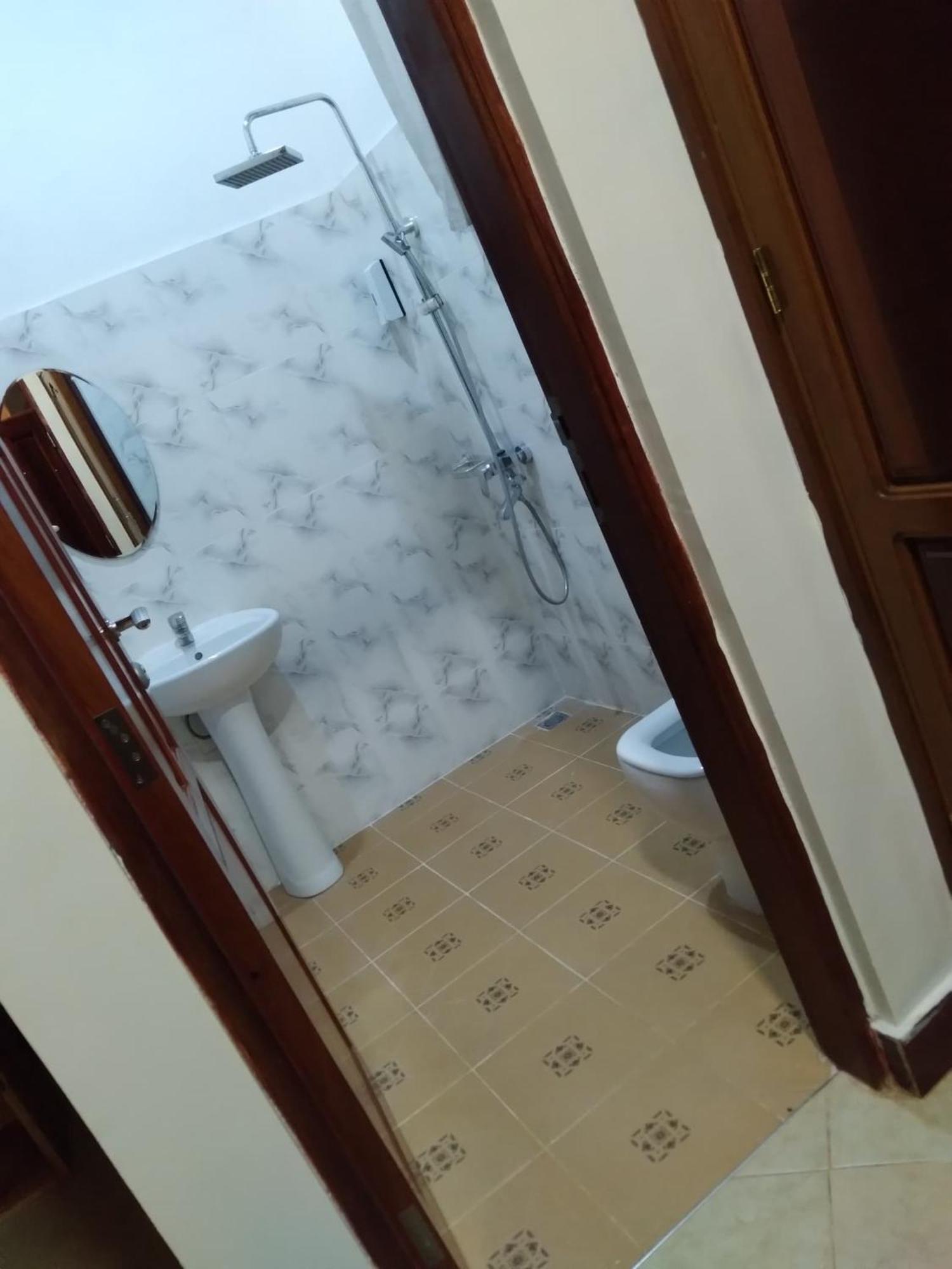 Ellyz Home Stay Moshi Exterior foto