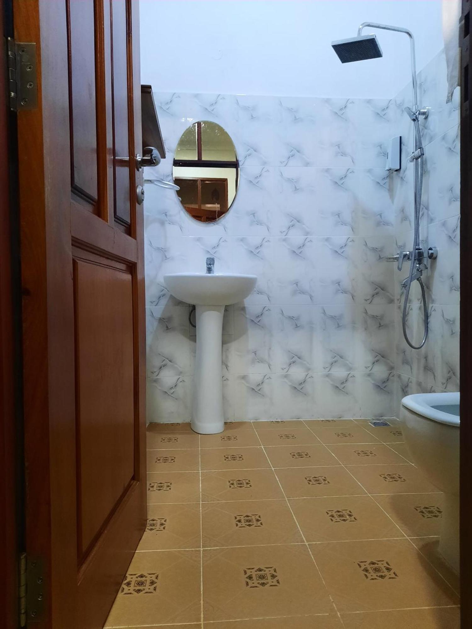 Ellyz Home Stay Moshi Exterior foto